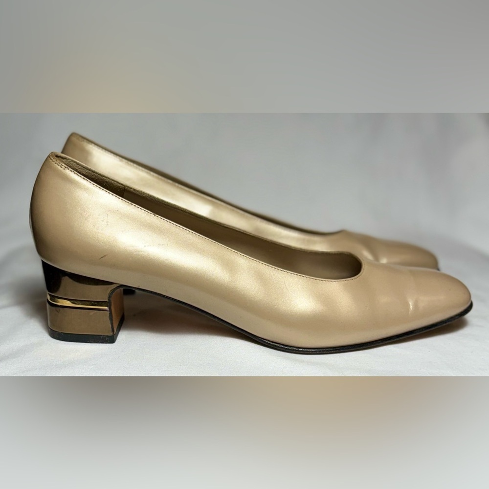 SALVATORE FERRAGAMO Baguette Pumps